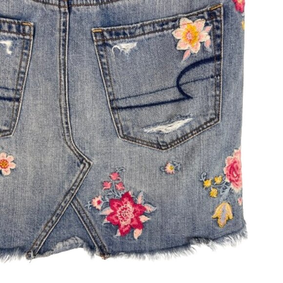 American Eagle Womens Embroidered Floral Denim Mini Skirt Size 2 Festival Boho - Picture 11 of 15